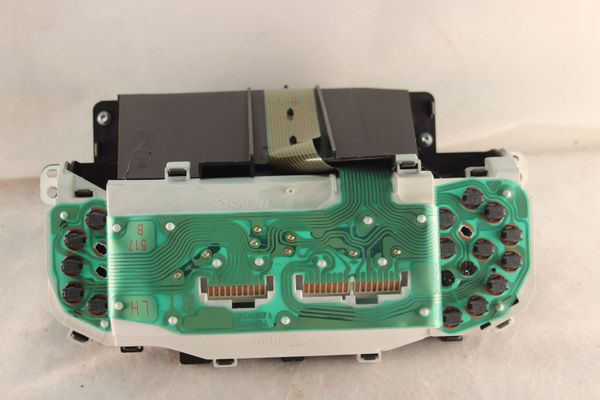 Velocímetro/Instrumentos y relojes  Toyota Yaris 83800-0D390 SA457300-2180 838000D390 SA4573002180 1663