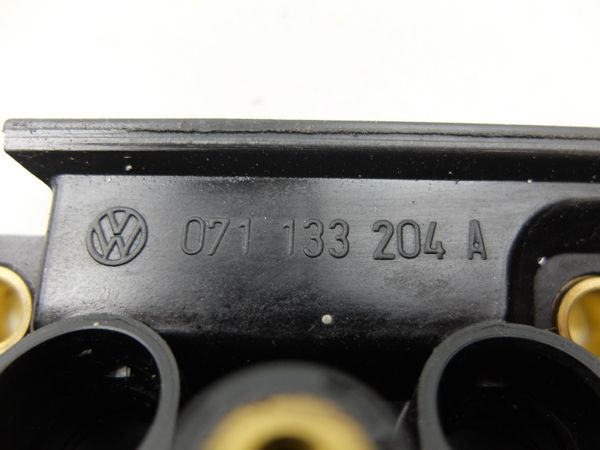 Colector De Admisión  2,3 V5 071133204A Volkswagen