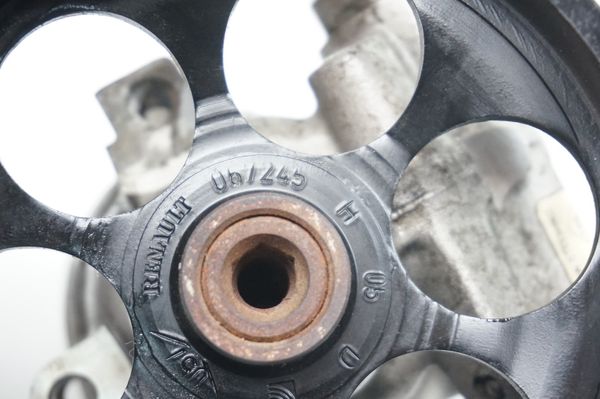 Bomba De La Dirección Asistida  8200100082 8200096704 1,9 DCI Laguna 2 Renault