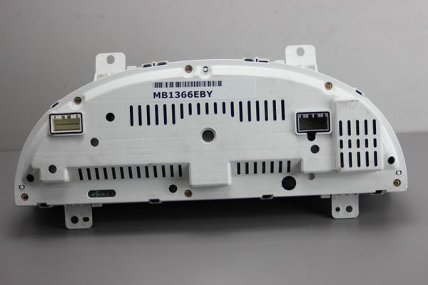 Licznik Zegar  Ssang Yong  Rexton 80220-08B10 Dies