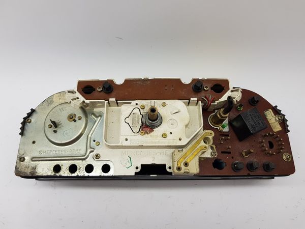 Velocímetro/Instrumentos Y Relojes  Mercedes 190 W201 2015420011 10164