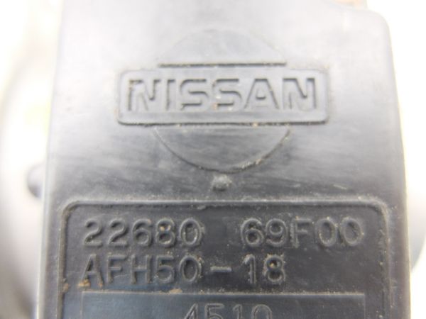 Caudalímetro De Aire Nissan 22680-69F00 AFH50-18 Hitachi