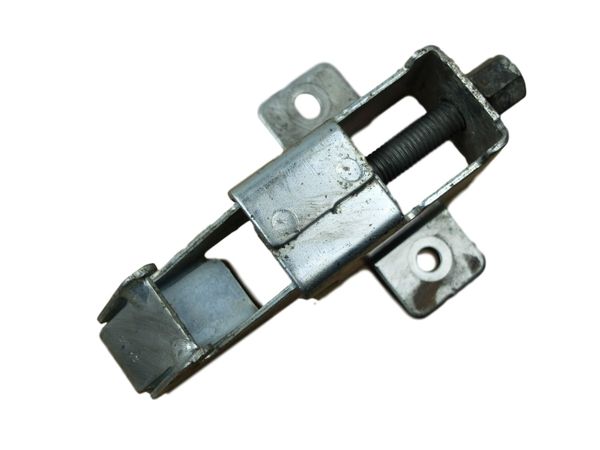 Elevador De La Rueda  Dacia Duster 572210001R