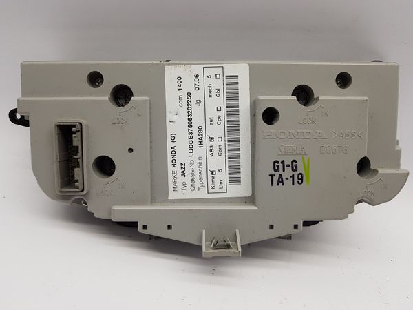Controles Calefacción Honda Jazz D067G Stanley