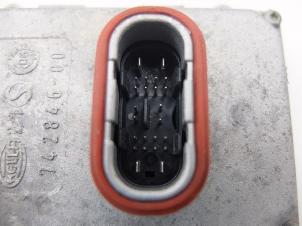 Módulo Mercedes-Benz A0038205826 5DF008704-02 Hella