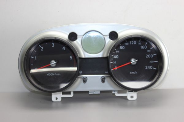 Licznik Zegar Obrotomierz  Nissan Qashqai Diesel