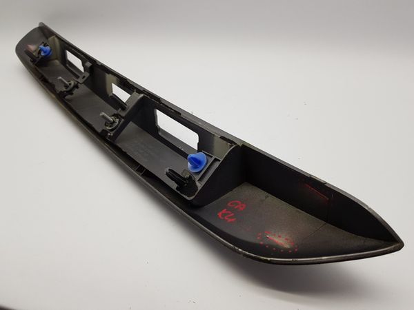 Moldura Del Portón Trasera 848109634R 848105451R Captur Renault 5014