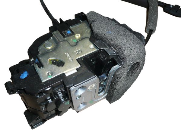 Zamek Drzwi Prawy Tył Megane III 825028873R Renault